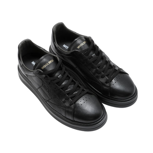 Sneakers Uomo con tomaia in pelle e suola in gomma tono su tono